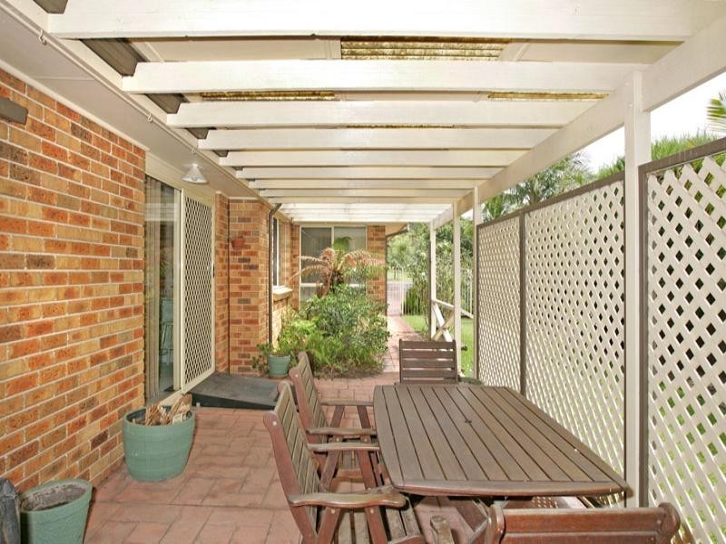 37 Twin Lakes Drive, Lake Haven NSW 2263
