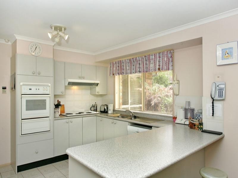 37 Twin Lakes Drive, Lake Haven NSW 2263