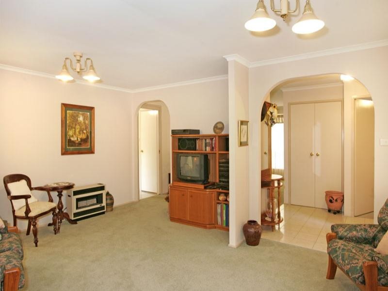 37 Twin Lakes Drive, Lake Haven NSW 2263