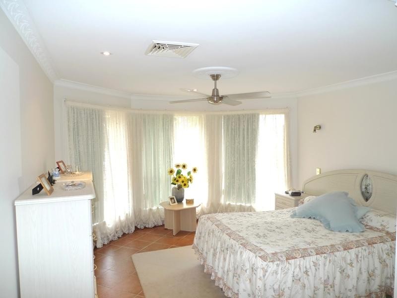 2 Ebony Drive, Hamlyn Terrace NSW 2259