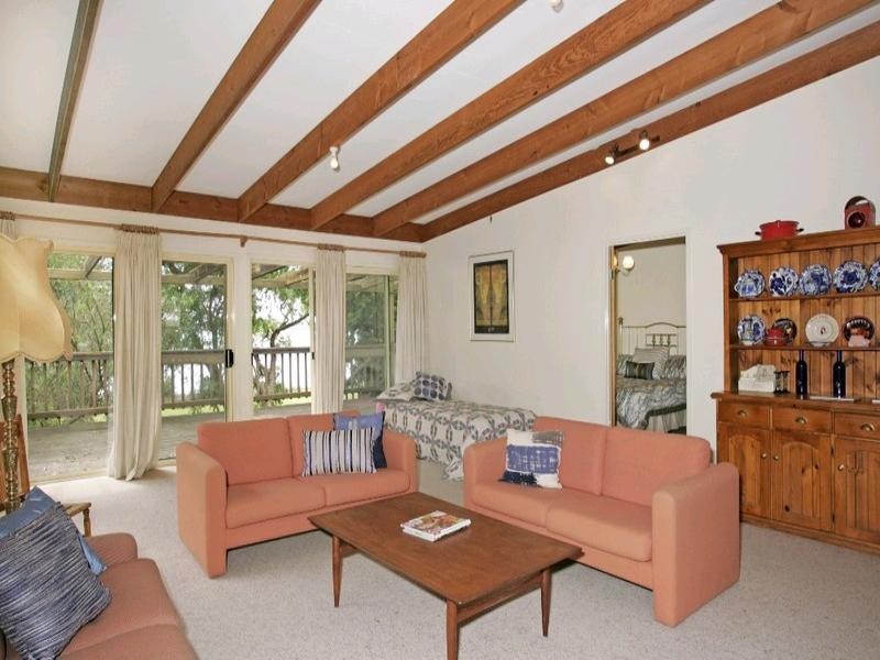 63 Sunrise Avenue, Budgewoi NSW 2262