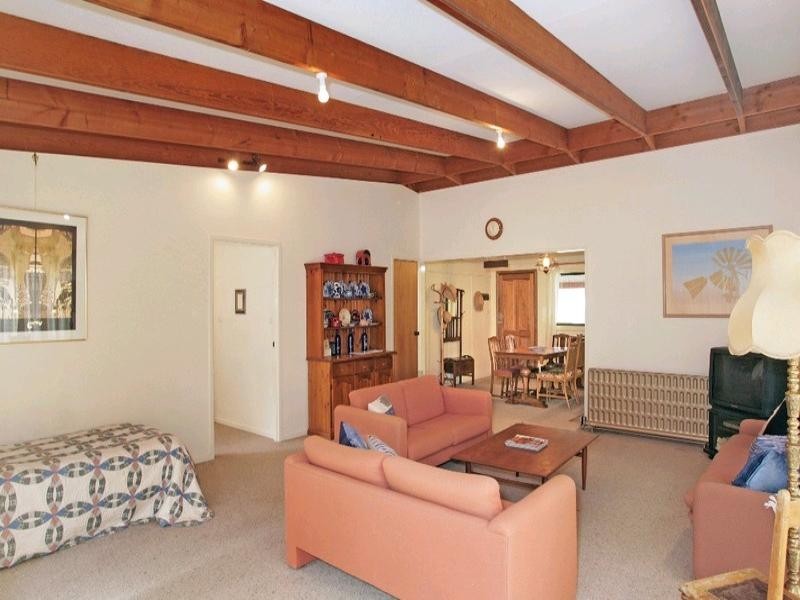 63 Sunrise Avenue, Budgewoi NSW 2262