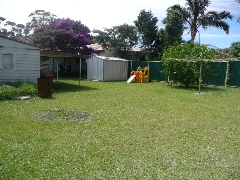 84 Ocean View Road, Gorokan NSW 2263