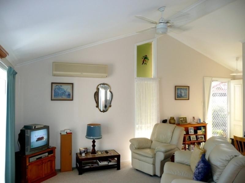 2/52 Spring Valley Avenue, Gorokan NSW 2263