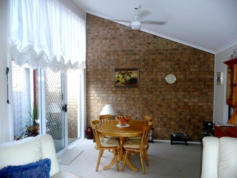 2/52 Spring Valley Avenue, Gorokan NSW 2263