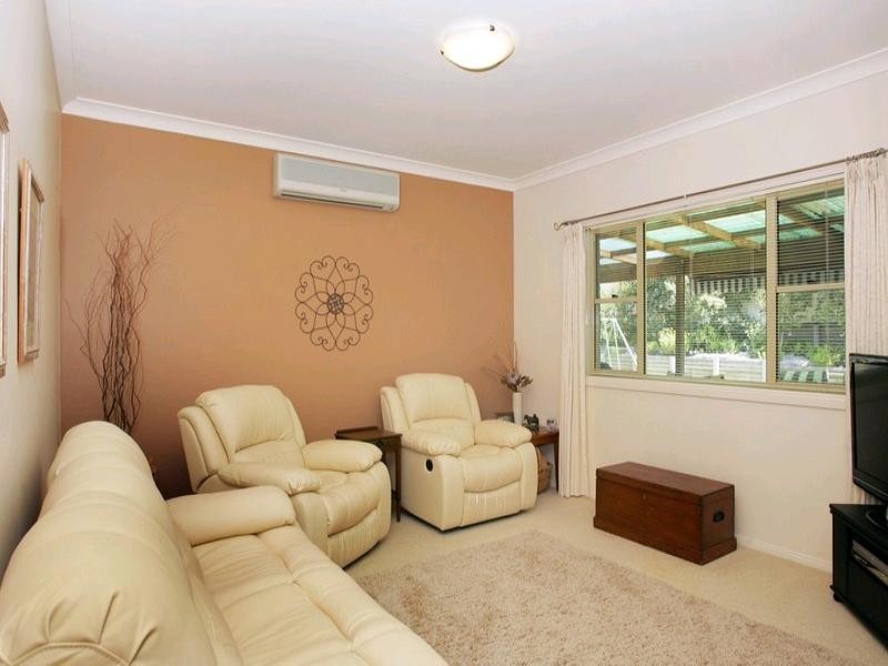 11 Ebony Drive, Hamlyn Terrace NSW 2259