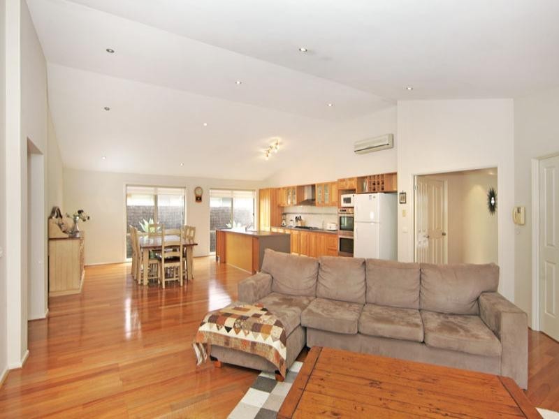 8 Flora Place, Hamlyn Terrace NSW 2259