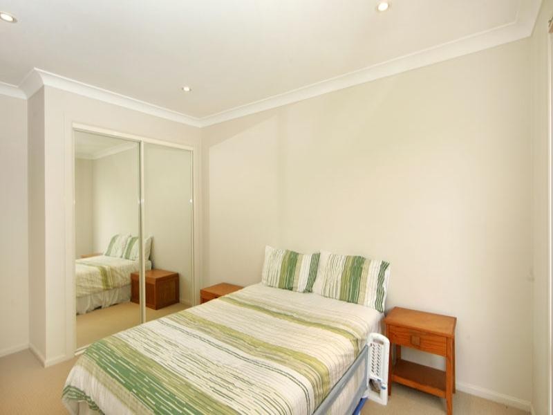 8 Flora Place, Hamlyn Terrace NSW 2259