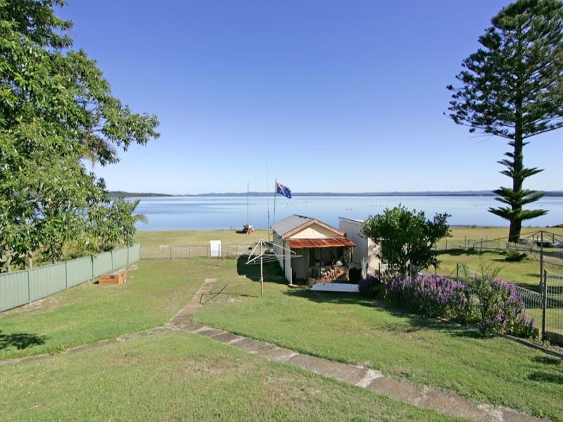 71 Moss Avenue, Toukley NSW 2263