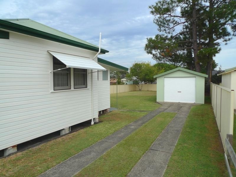 16 Victoria Avenue, Toukley NSW 2263