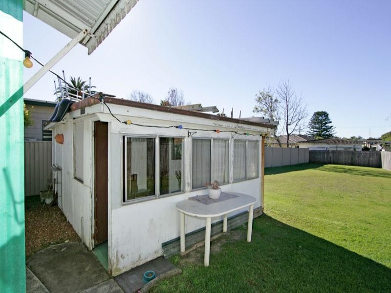 34 Hammond Road, Toukley NSW 2263