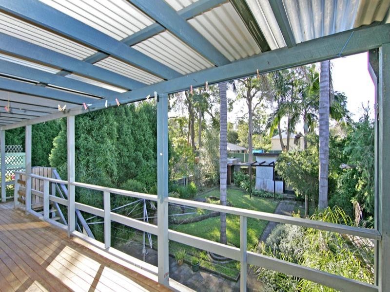 5 Tingira Avenue, Charmhaven NSW 2263