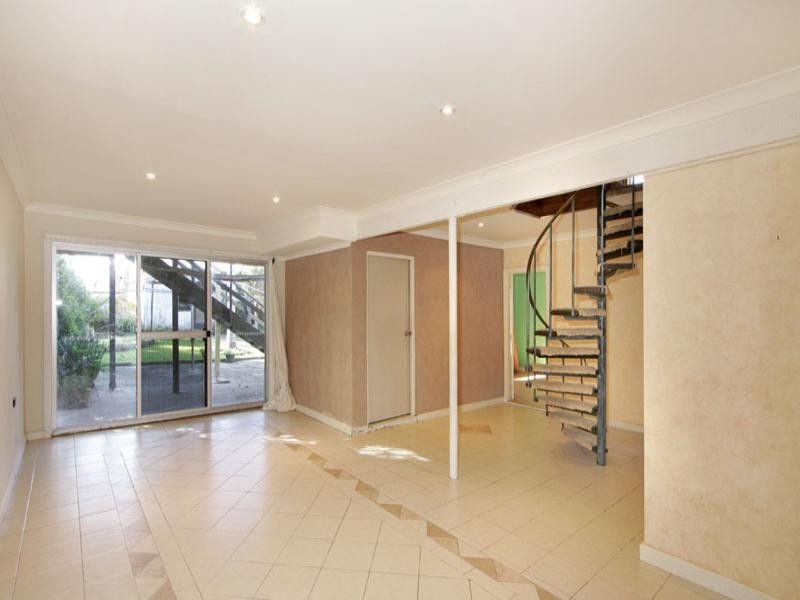 5 Tingira Avenue, Charmhaven NSW 2263