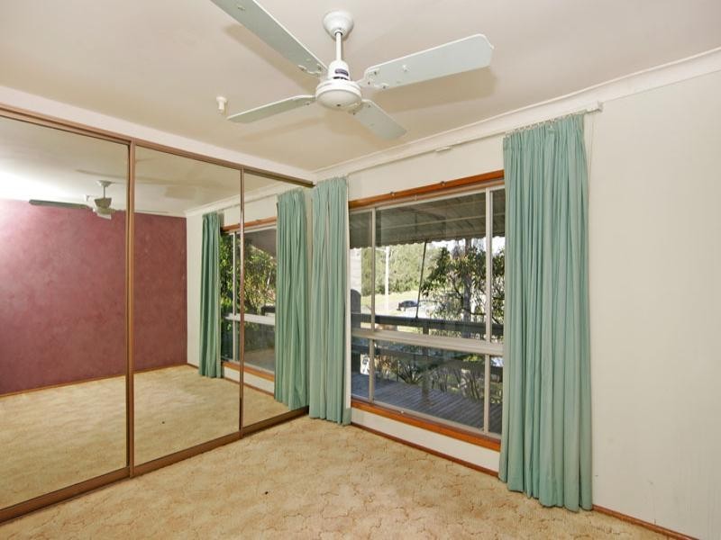 5 Tingira Avenue, Charmhaven NSW 2263