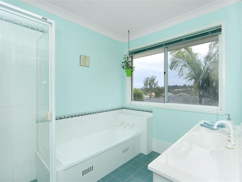 8 Arakoon Avenue, Woongarrah NSW 2259
