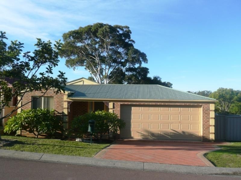 6 Woodbridge Crescent, Lake Munmorah NSW 2259