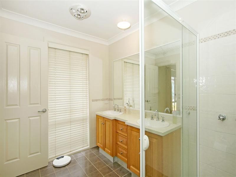 8 Flora Place, Hamlyn Terrace NSW 2259