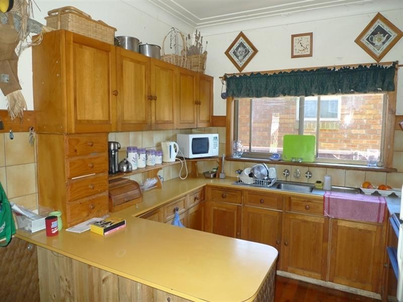 24 Moss Avenue, Toukley NSW 2263
