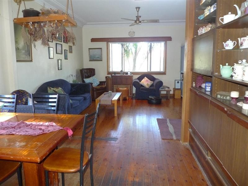 24 Moss Avenue, Toukley NSW 2263