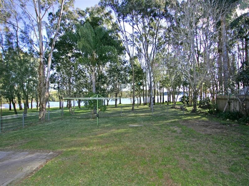 50 Teragalin Drive, Chain Valley Bay NSW 2259