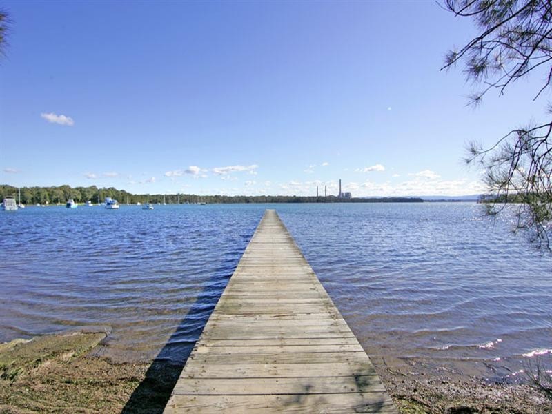 50 Teragalin Drive, Chain Valley Bay NSW 2259