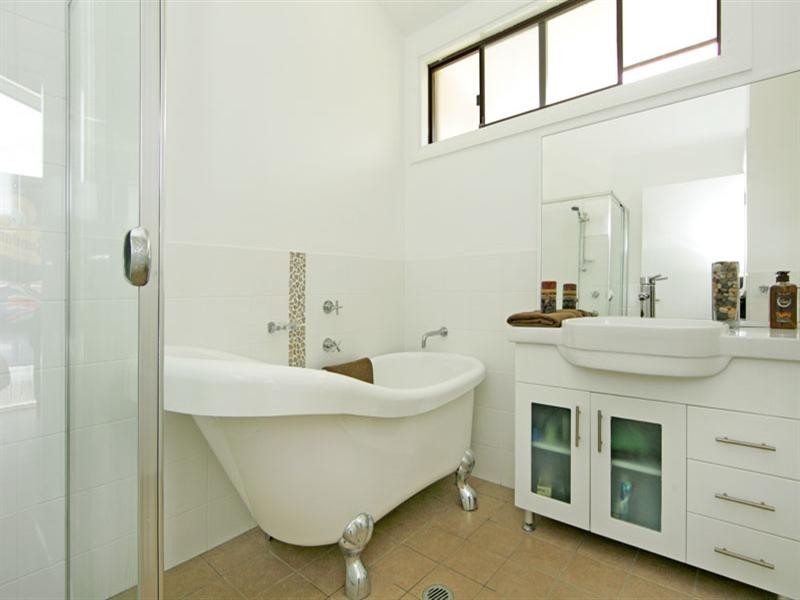 50 Teragalin Drive, Chain Valley Bay NSW 2259