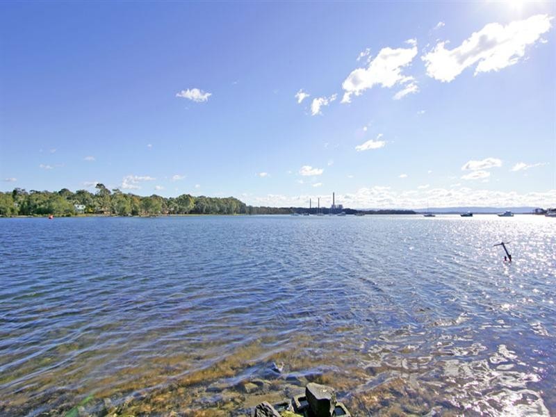 50 Teragalin Drive, Chain Valley Bay NSW 2259