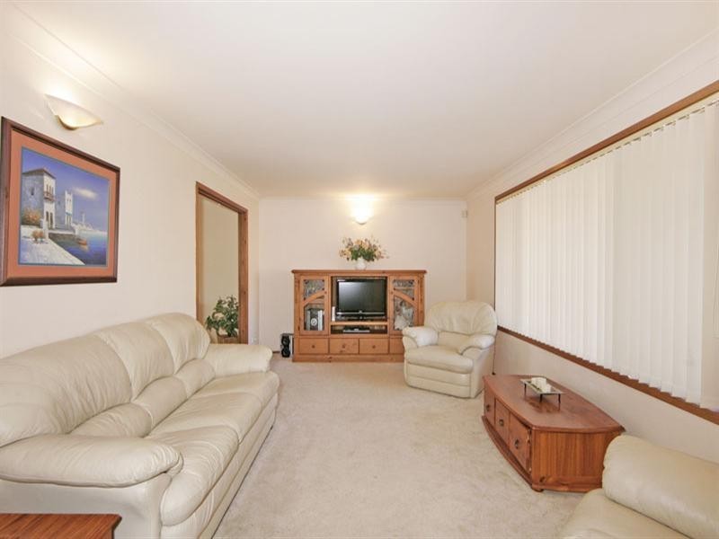 13 Courigal Street, Lake Haven NSW 2263
