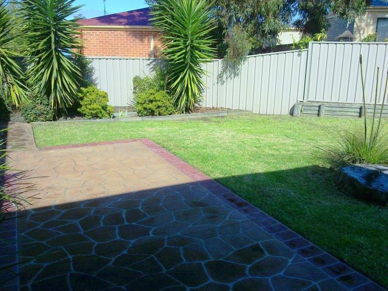 4 Pulaski Court, Lake Munmorah NSW 2259