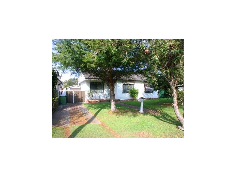 13 Glenavon Street, Toukley NSW 2263