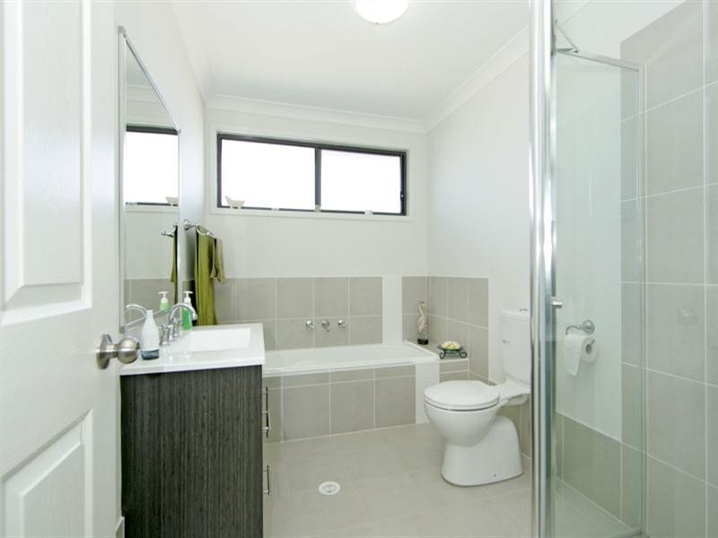 54 Hakone Road, Woongarrah NSW 2259