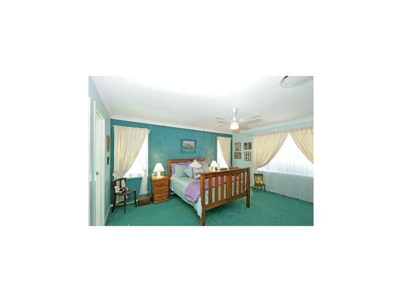 8 Arakoon Road, Woongarrah NSW 2259