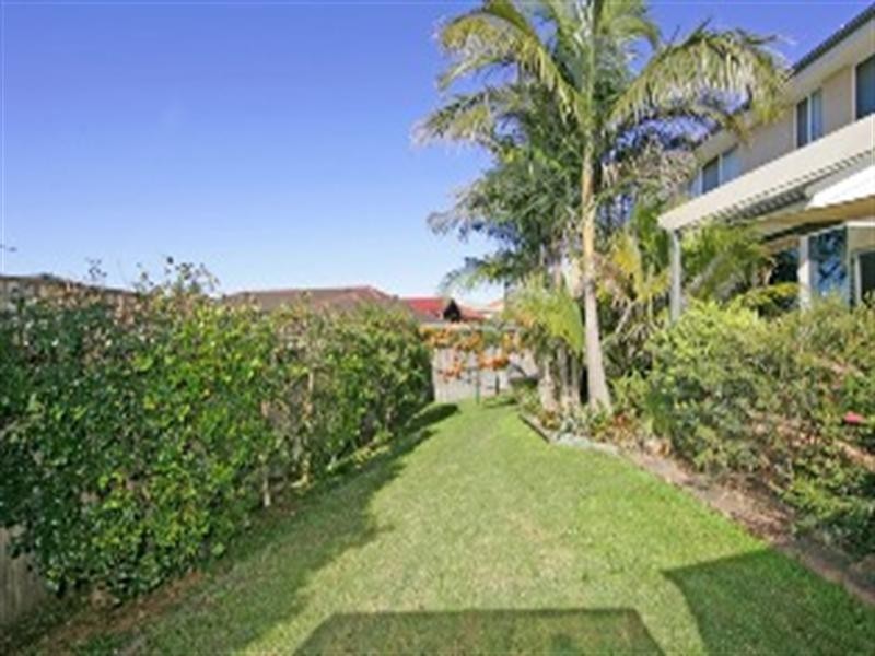 8 Arakoon Road, Woongarrah NSW 2259