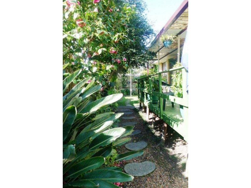 1 Marks Road, Gorokan NSW 2263