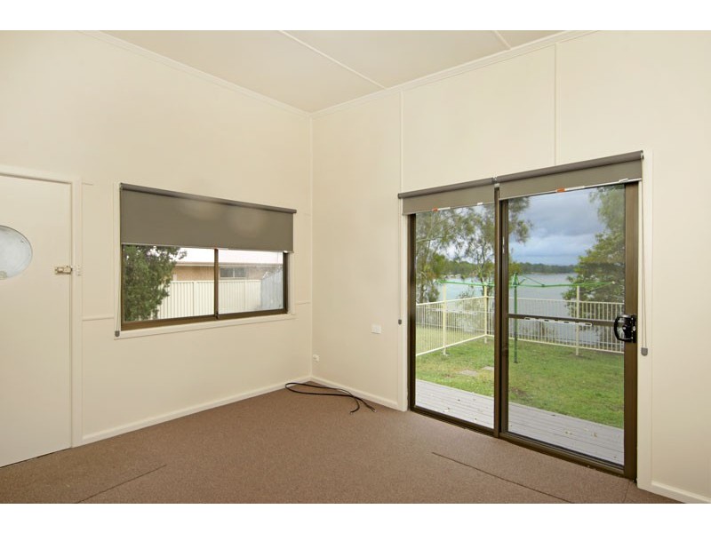 8a Main Road, Toukley NSW 2263