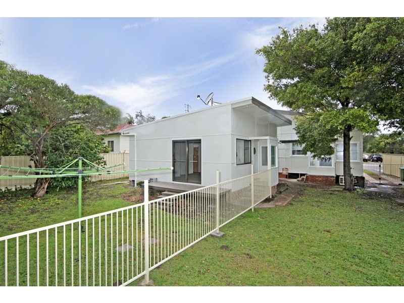 8a Main Road, Toukley NSW 2263