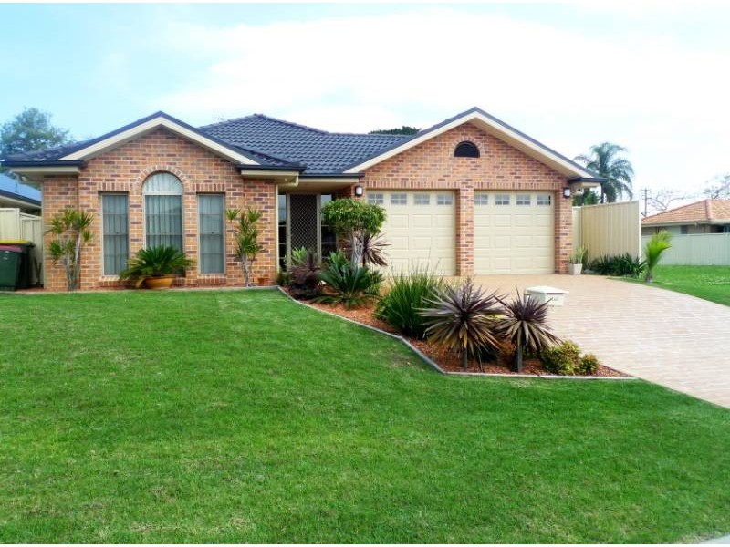 64 Piper Drive, Hamlyn Terrace NSW 2259