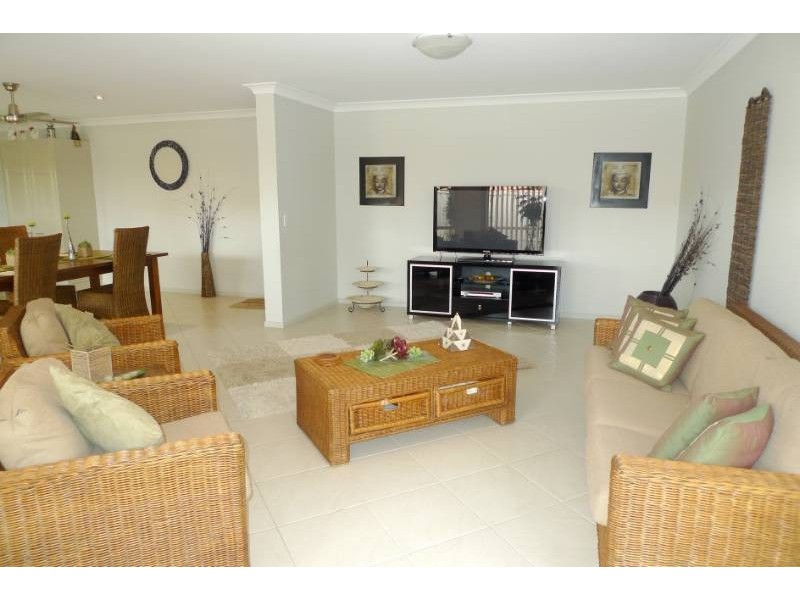 64 Piper Drive, Hamlyn Terrace NSW 2259