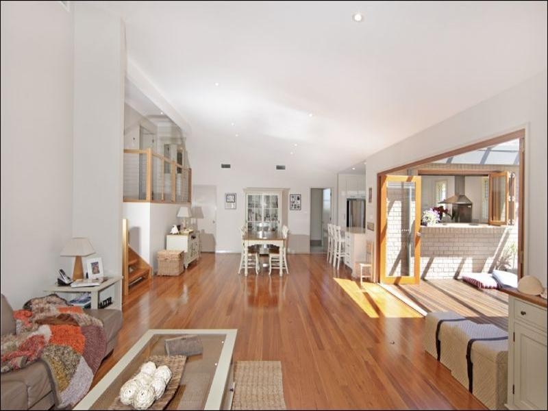 17 Wallum Crescent, Woongarrah NSW 2259