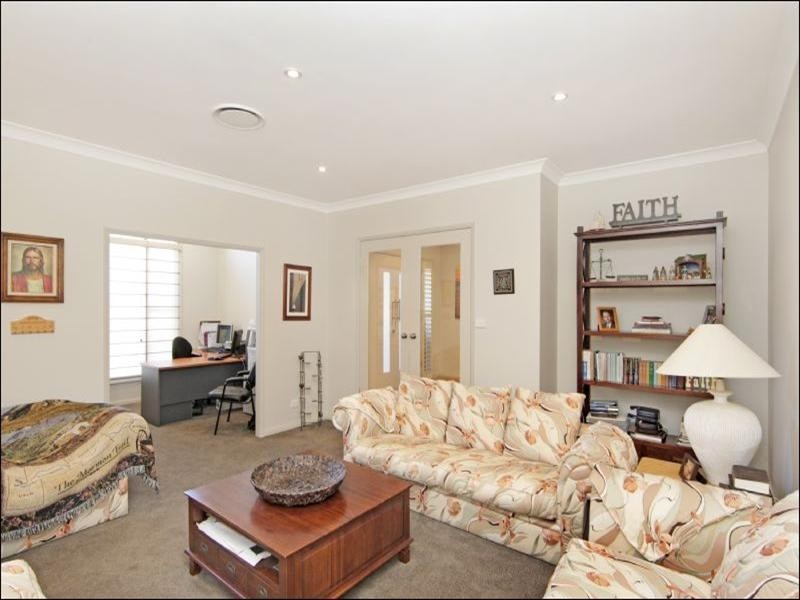 17 Wallum Crescent, Woongarrah NSW 2259