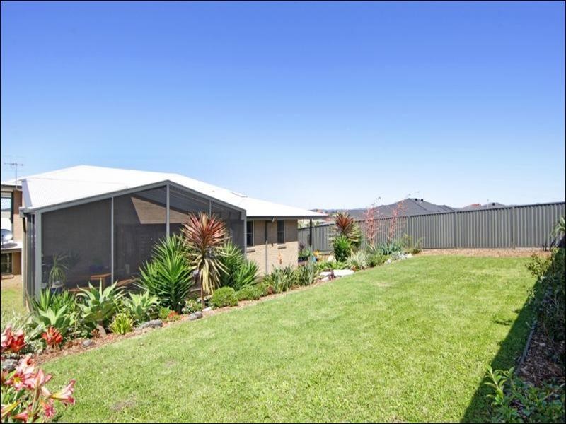 17 Wallum Crescent, Woongarrah NSW 2259