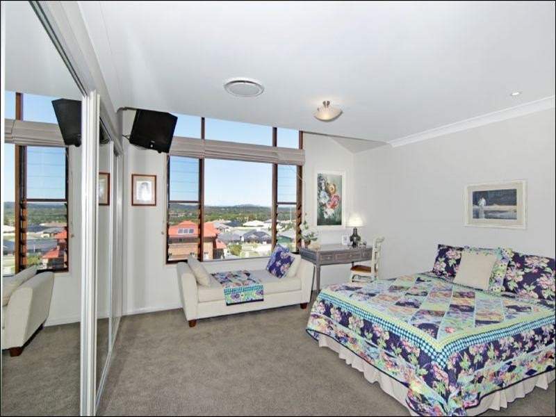 17 Wallum Crescent, Woongarrah NSW 2259
