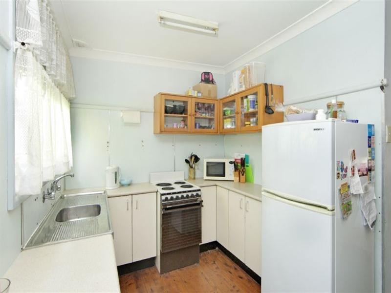 14 Una Avenue, Charmhaven NSW 2263