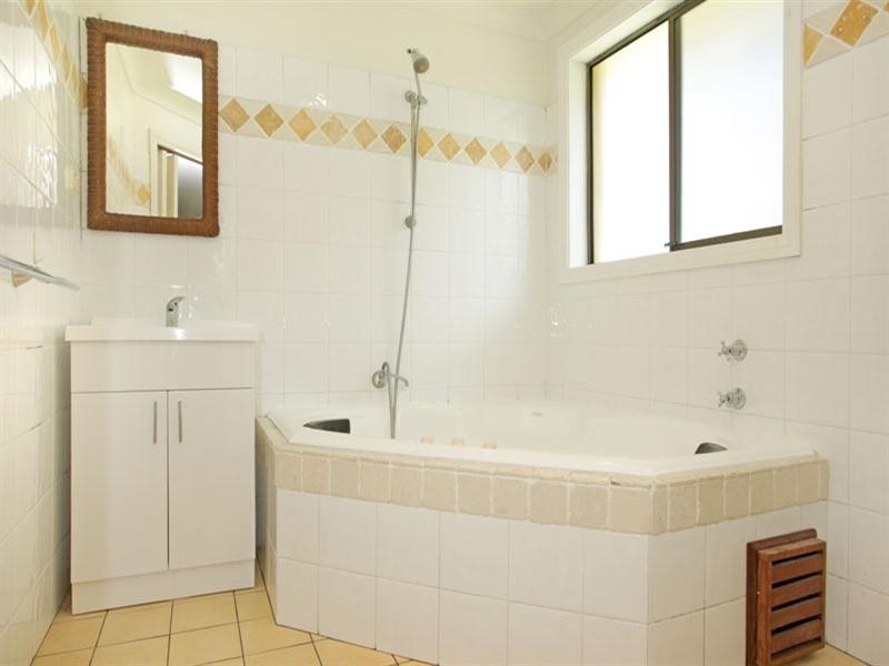 4 Wirriga Avenue, Charmhaven NSW 2263