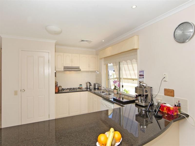 7 Mercator Close, Lake Munmorah NSW 2259