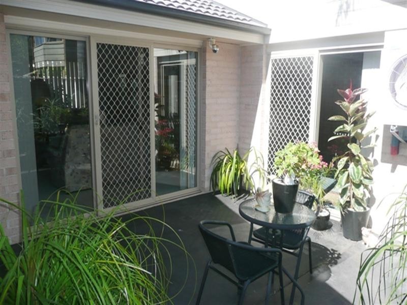 2/1 Lakeview Street, Toukley NSW 2263