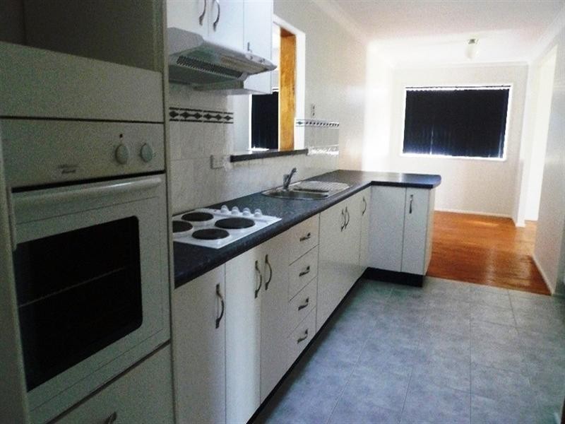 17 Avonlea Avenue, Gorokan NSW 2263