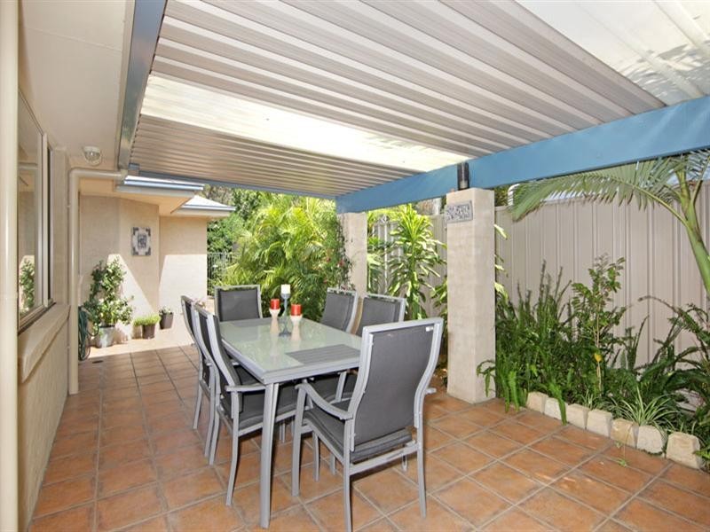 2 Kalele Avenue, Budgewoi NSW 2262