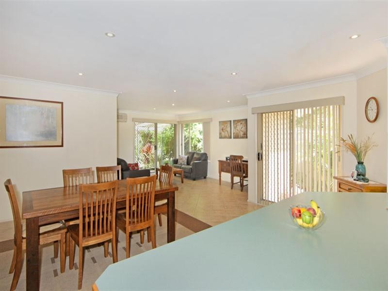 2 Kalele Avenue, Budgewoi NSW 2262