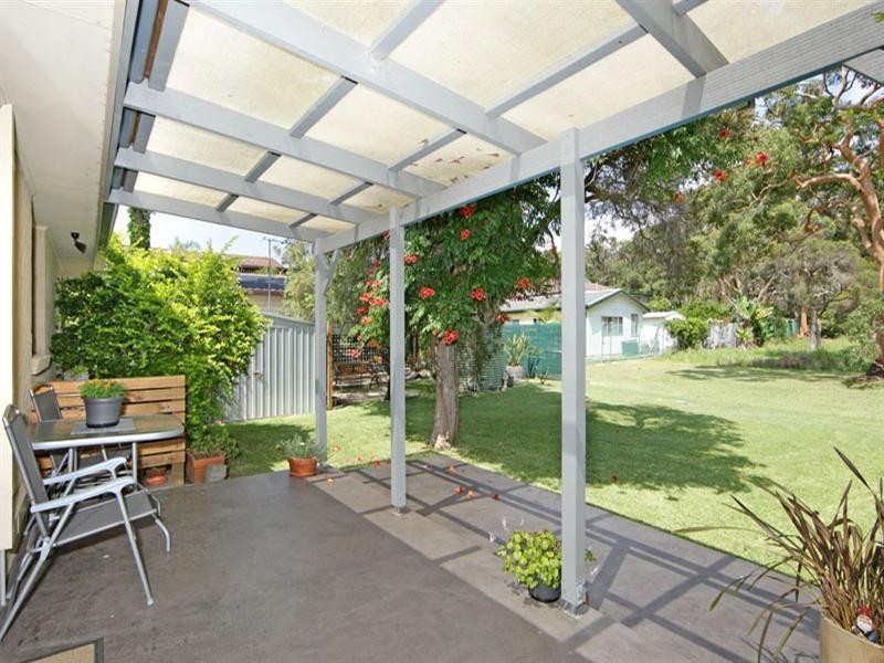 2 Kalele Avenue, Budgewoi NSW 2262